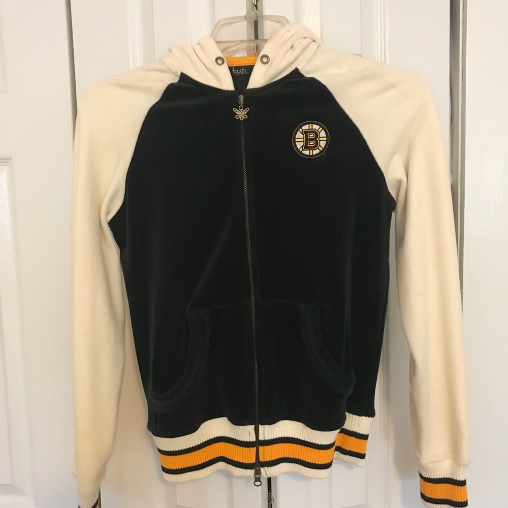 Women’s Boston Bruins Zip Up Hoodie and T shirt